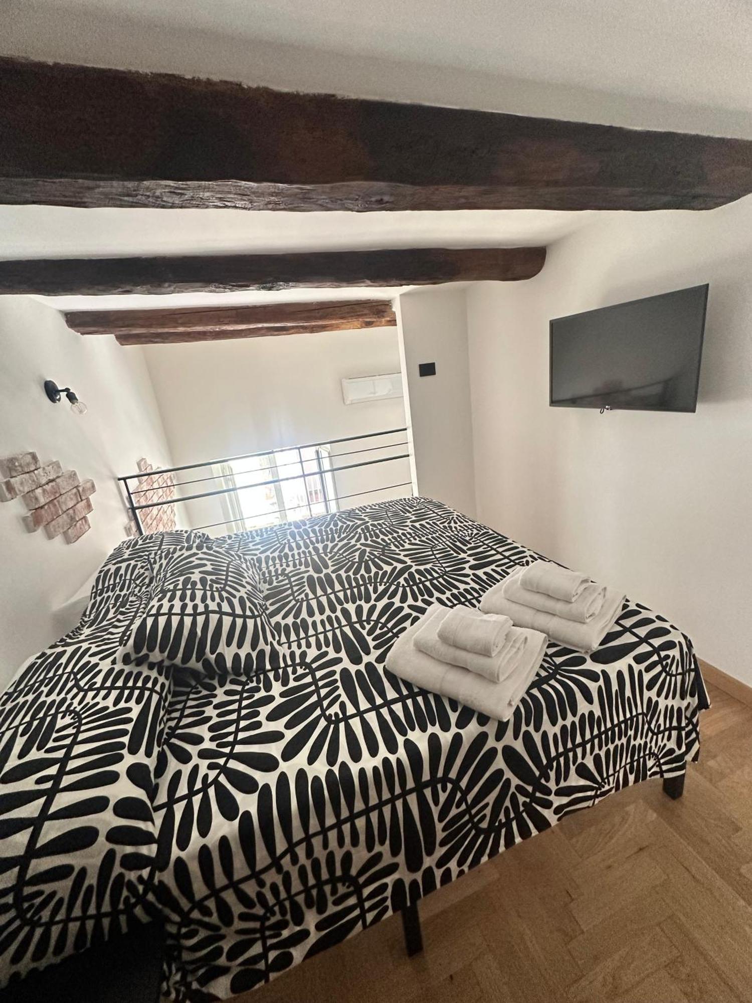 Delta Urban Loft * Naples